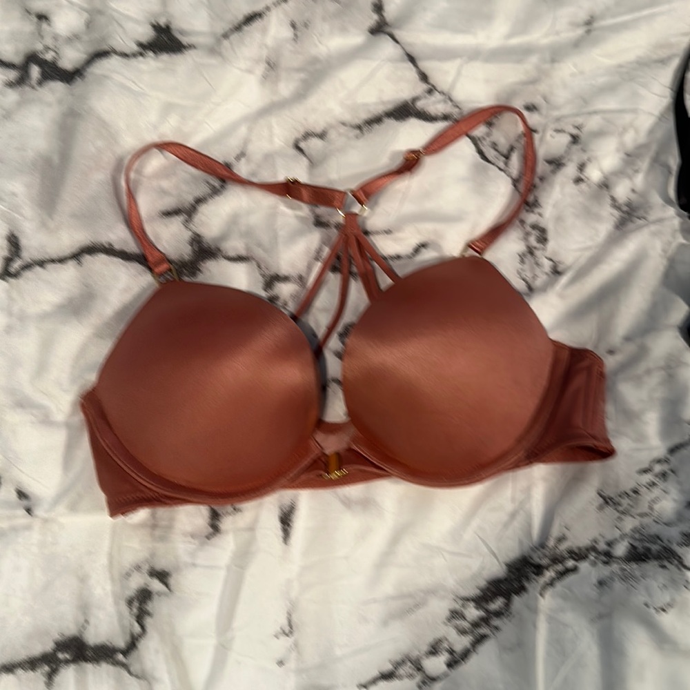 Miraculous plunge bombshell Victoria’s Secret bra 32A NEW racerback snap front !